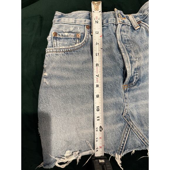 AGOLDE Quinn Distressed High Rise Light Wash Jean Mini Skirt in Size 25 - Picture 5 of 6